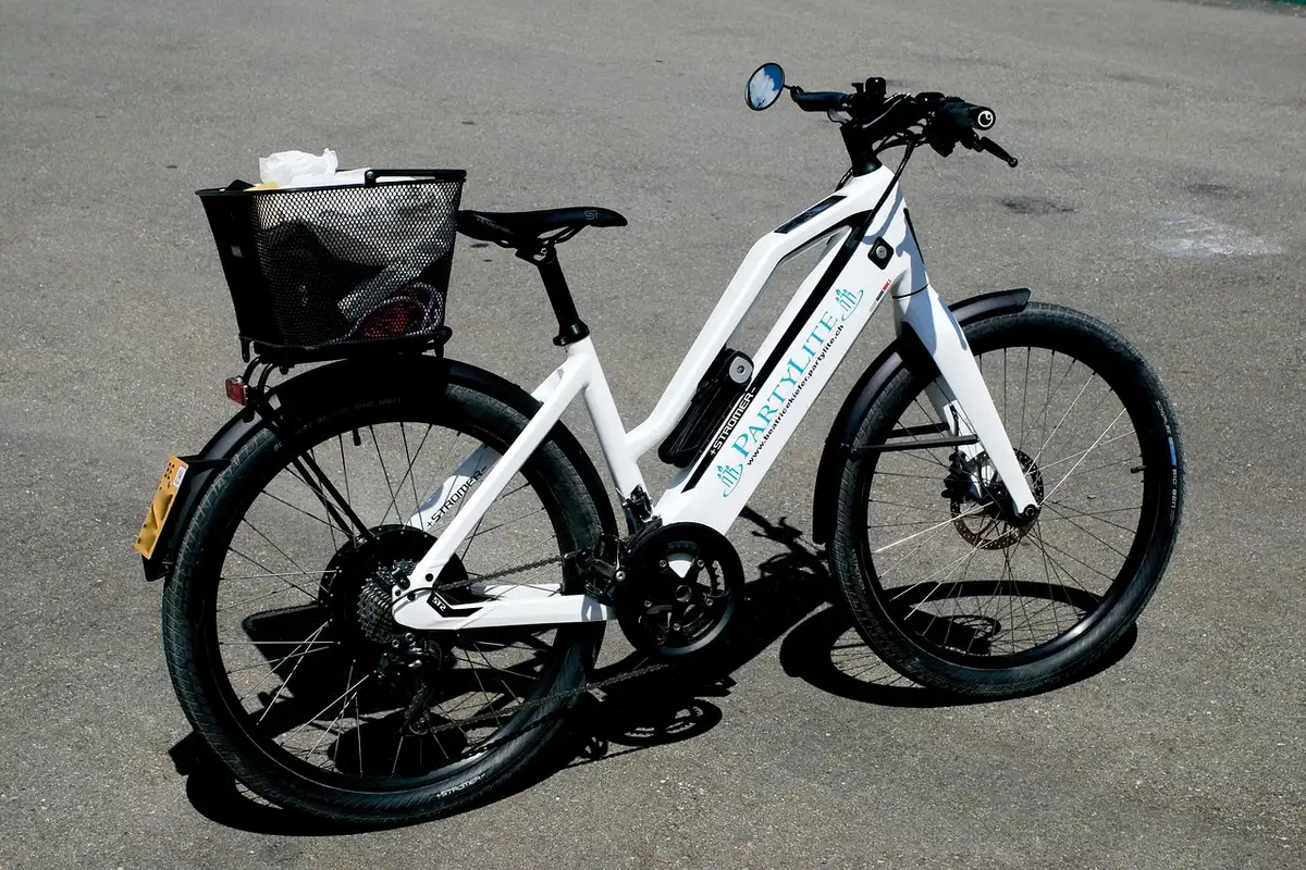 Indicateur de charge d'une batterie de vélo électrique affichant environ 20%