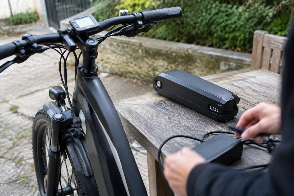 Maximisez l'autonomie de votre vélo électrique : Conseils essentiels pour entretenir la batterie!