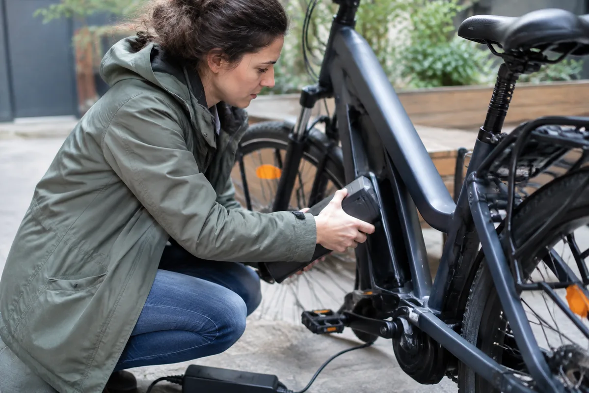 Maximisez l'autonomie de votre vélo électrique : Conseils essentiels pour entretenir la batterie!